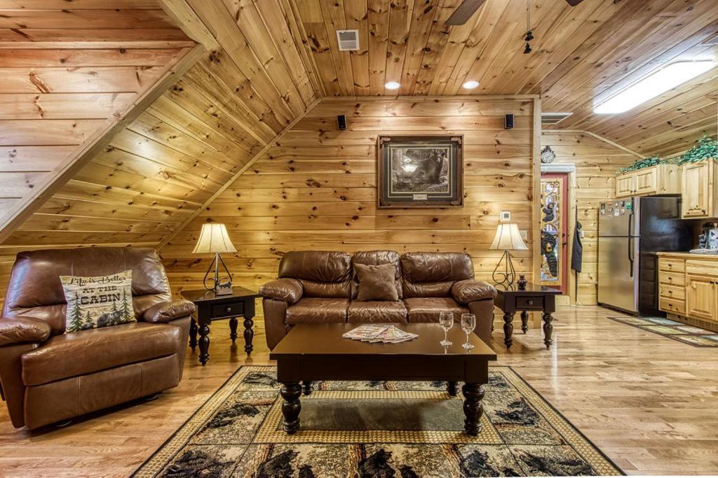 Papa Bear, Hot Tub, Wifi, 1089 Free Tickets Each Paid Day, Dollywood And More 세비어빌 외부 사진