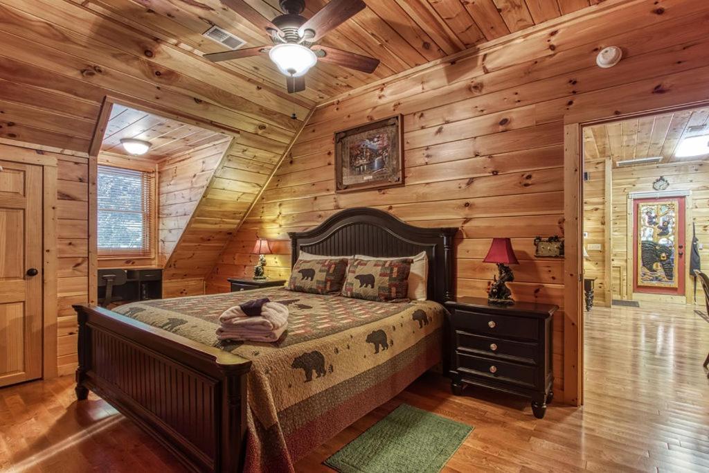 Papa Bear, Hot Tub, Wifi, 1089 Free Tickets Each Paid Day, Dollywood And More 세비어빌 외부 사진