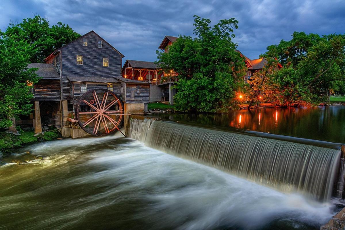 Papa Bear, Hot Tub, Wifi, 1089 Free Tickets Each Paid Day, Dollywood And More 세비어빌 외부 사진