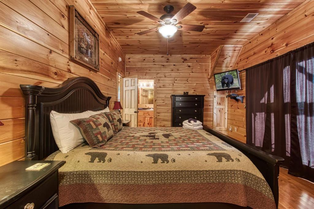 Papa Bear, Hot Tub, Wifi, 1089 Free Tickets Each Paid Day, Dollywood And More 세비어빌 외부 사진
